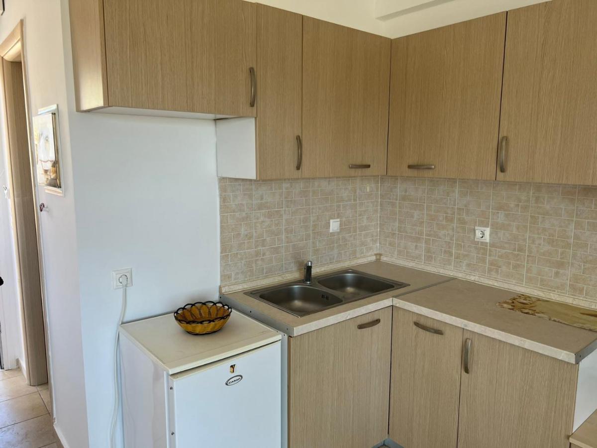 Vero Resort Apartmens Ханиоти Екстериор снимка